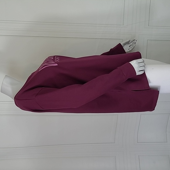 Victoria's Secret Sport SZ M Sweatshirt Plum Spell Out Athleisure Back Cut Out - Picture 8 of 10